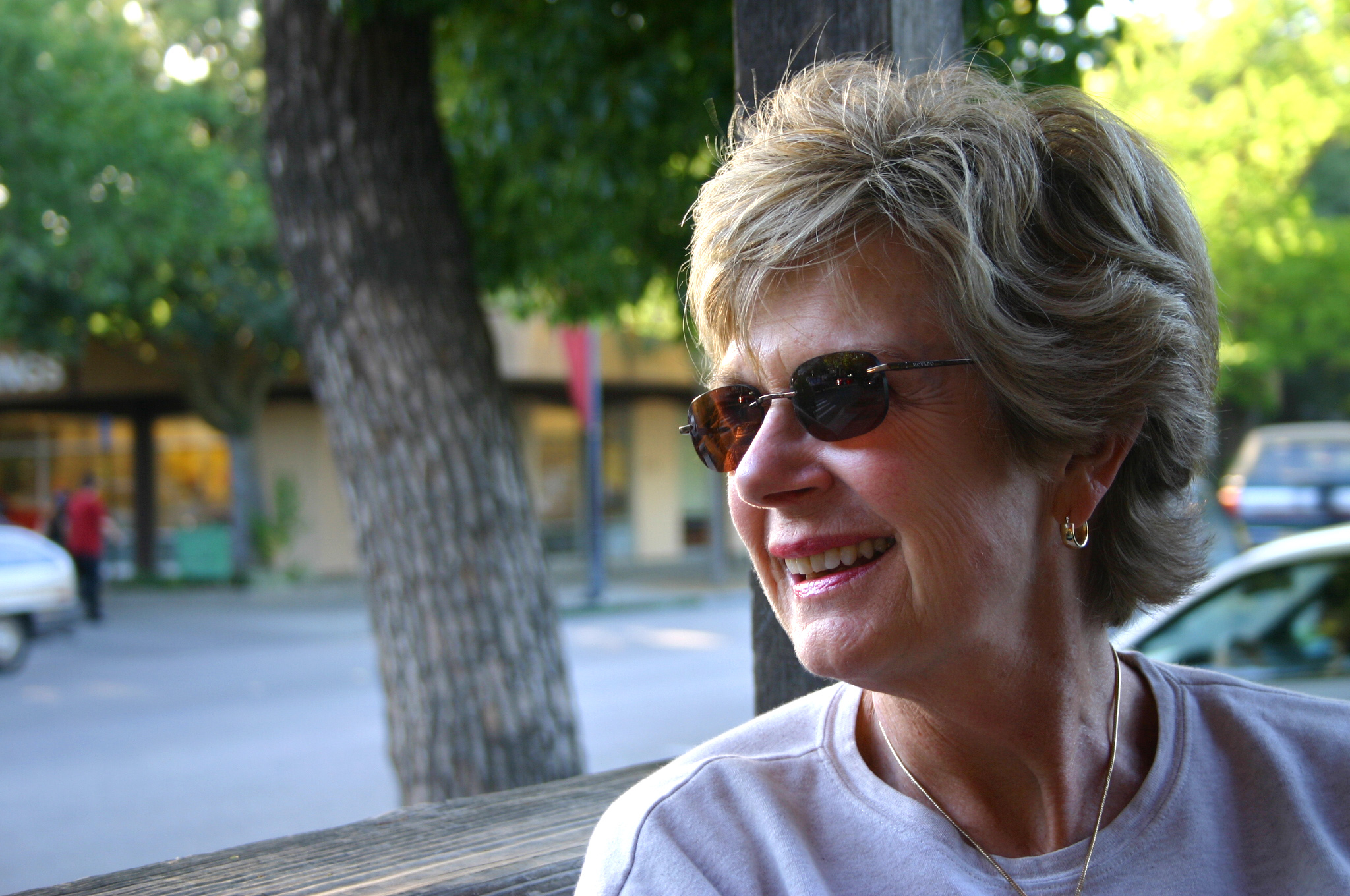 The Ultimate Guide to Dental Implants: A Pathway to Healthy Smiles for All Ages